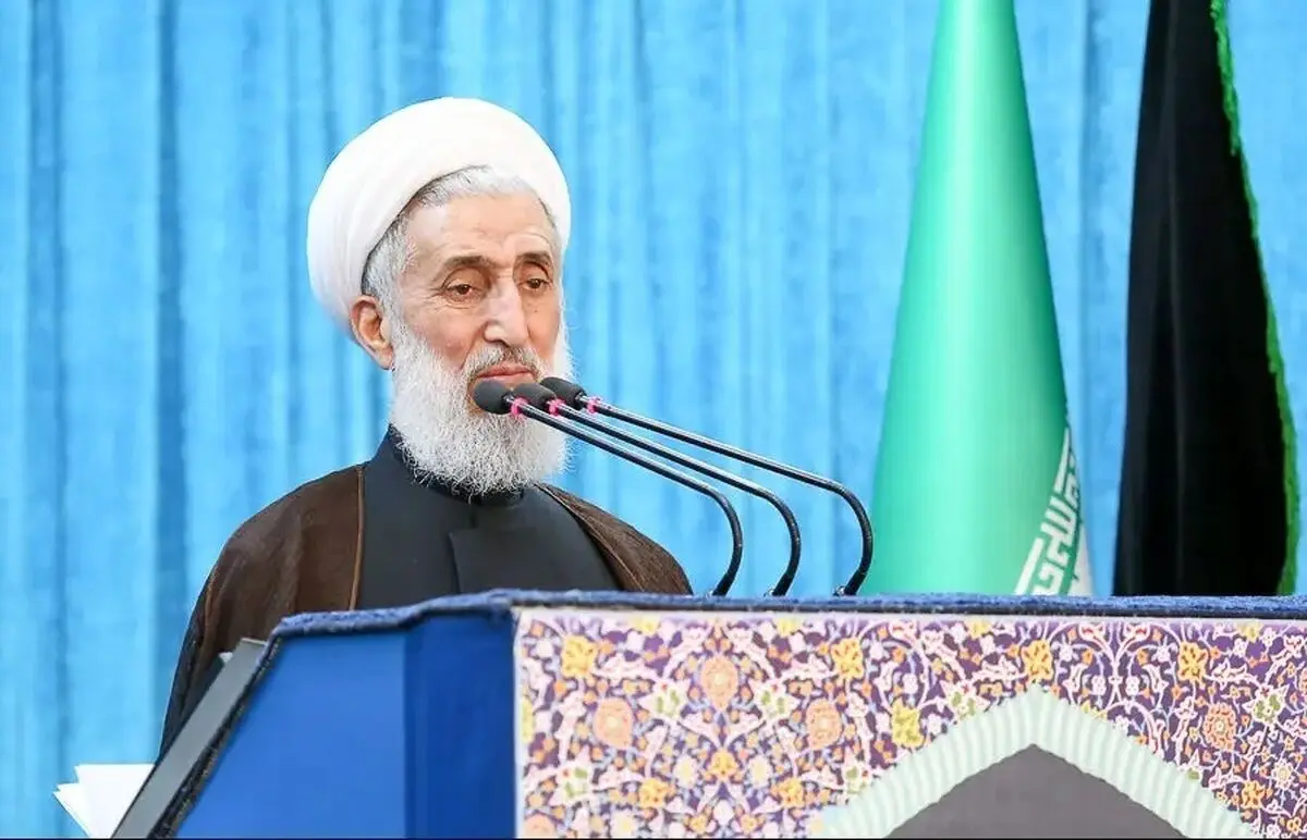 انتقاد سایت محسن رضایی از حضور کاظم صدیقی در نماز جمعه

