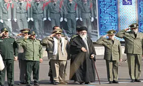 رهبر انقلاب در سال ۱۳۹۰: هر کسی فکر تجاوز به جمهوری اسلامی ایران در مخیله اش خطور کند، باید خود را آماده‌ی دریافت سیلی‌های محکم کند