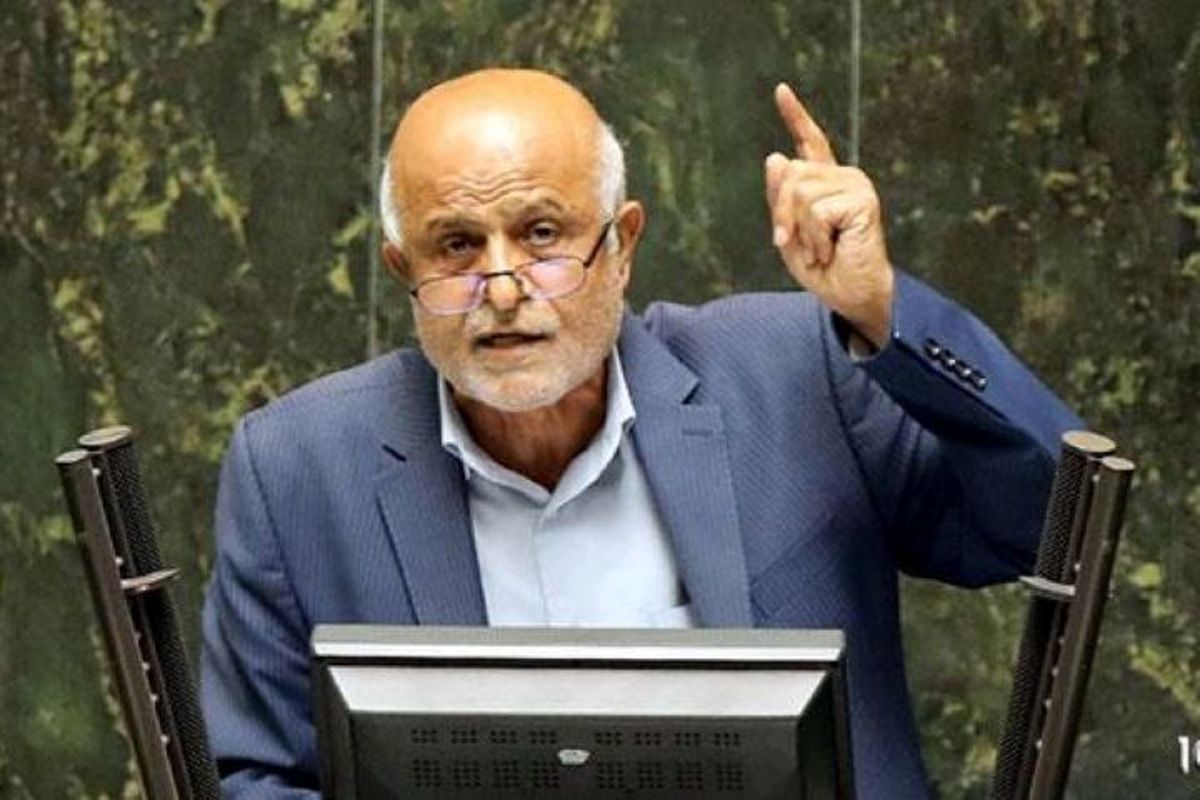 قهر نماینده تاکستان در مجلس با استاندار قزوین: من با نامرد دست نمیدهم!/ پادرمیانی وزیر میراث هم کفایت نکرد/ ویدئو