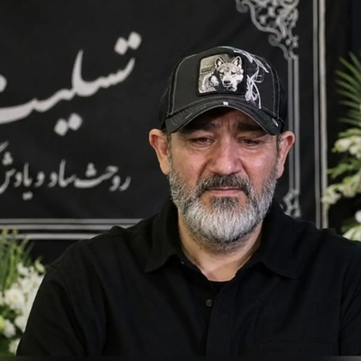 حرف نامربوط مهران غفوریان در مراسم ختم مادر عمو پورنگ/ ویدئو 