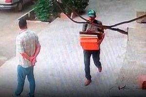 دستگیری سارق سکه‌ها و نسخ تاریخی مقبره شاه نعمت الله
