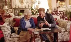 علایق عادت های عجیب و غریب ملکه الیزابت در برخورد با تکنولوژی: از پیشگامان ایمیل اما عاشق تلفن شماره گیر چرخشی