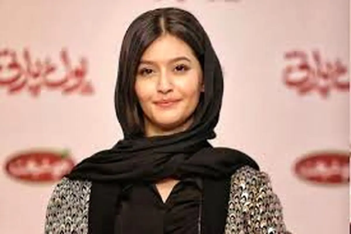 «پردیس احمدیه» در لباس بابانوئل؛ تصاویر جدید بازیگر «از یاد رفته» توسط AI 