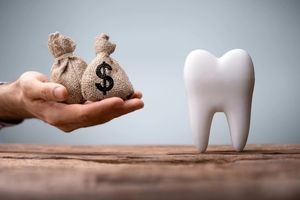 هزینه های دندانپزشکی گران نیست ؛ درآمد مردم کم است