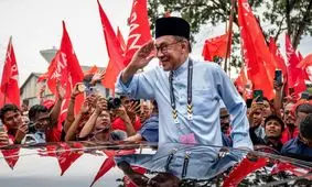 انور ابراهیم نخست وزیر مالزی شد