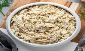 این سالاد خاص و خوشمزه را برای مهمانی درست کنید 
