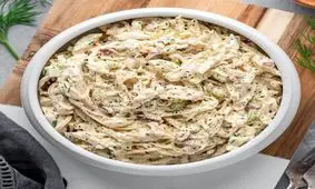 این سالاد خاص و خوشمزه را برای مهمانی درست کنید 