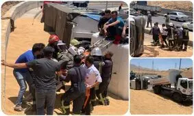 واژگونی تریلر حمل گندم در محور شیراز به خرامه 

