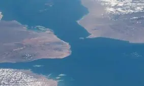 5 نفتکش مسیر خود را در دریای سرخ تغییر دادند