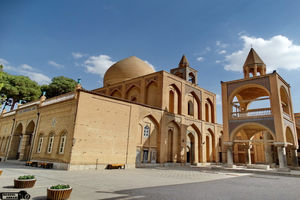 بخشی از نمای دیوار کلیسای وانک اصفهان فرو ریخت
