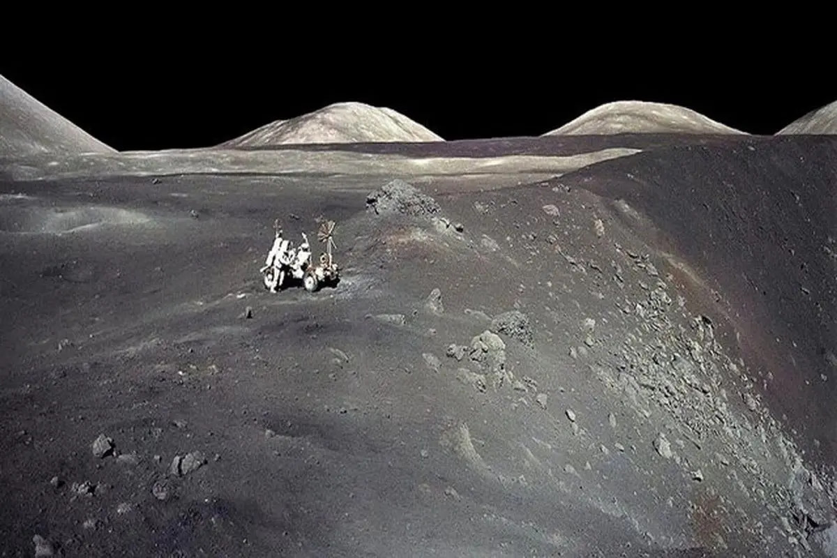 عکس روز ناسا از ماه‌نورد و فضانورد ماموریت «آپولو ۱۷»

