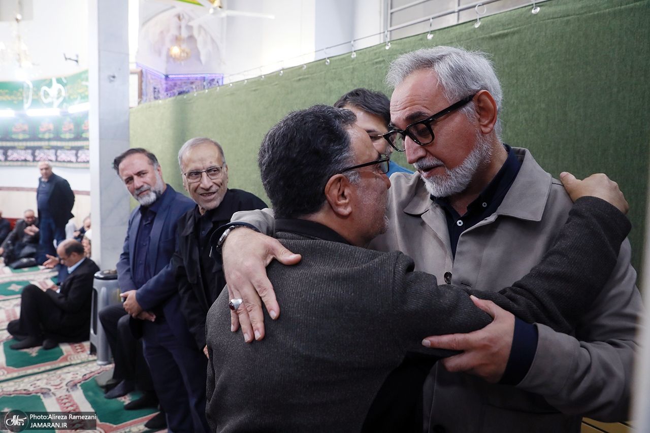 تصاویر: مراسم تشییع برادر سید مصطفی تاجزاده