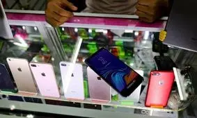 شوک به بازار موبایل؛ آیفون های قاچاق شبانه طلا شدند