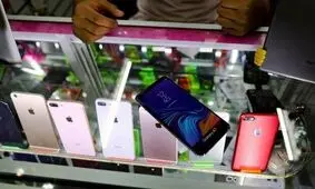 شوک به بازار موبایل؛ آیفون های قاچاق شبانه طلا شدند