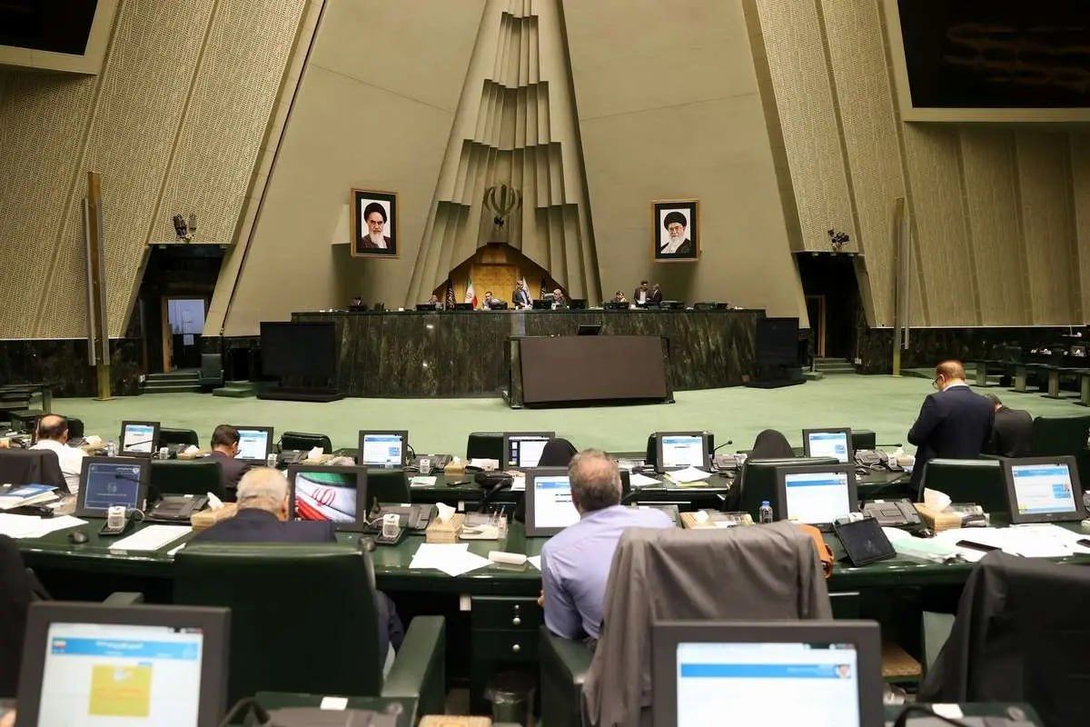 سرانجام درخواست نمایندگان مجلس برای ساخت بمب اتم چه شد؟


