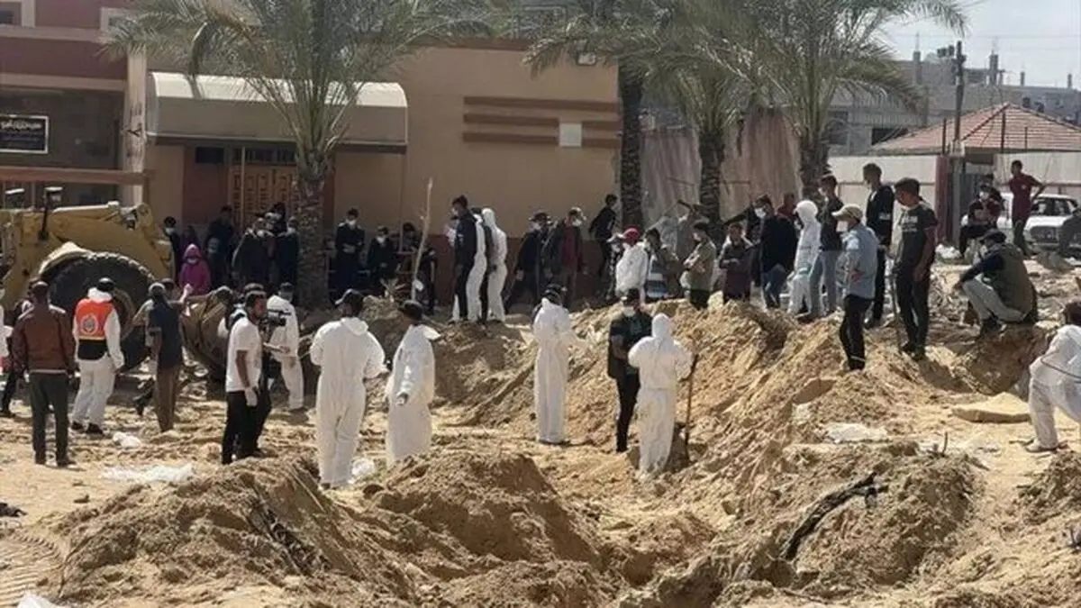 کشف ۸۰ جسد در ۳ گور جمعی در بیمارستان الشفا غزه

