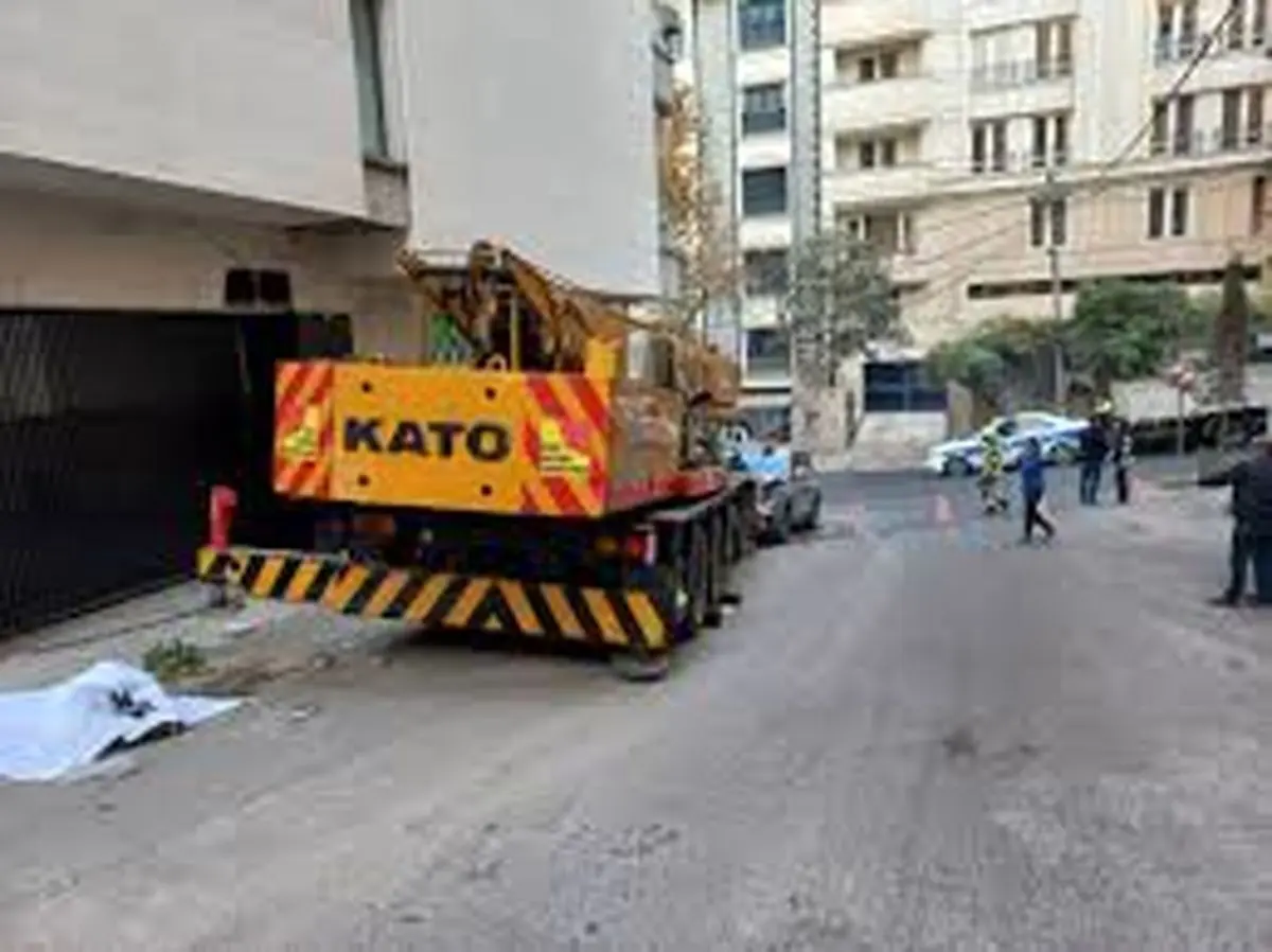 جرثقیل ۲۵ تنی راننده‌اش را زیر گرفت