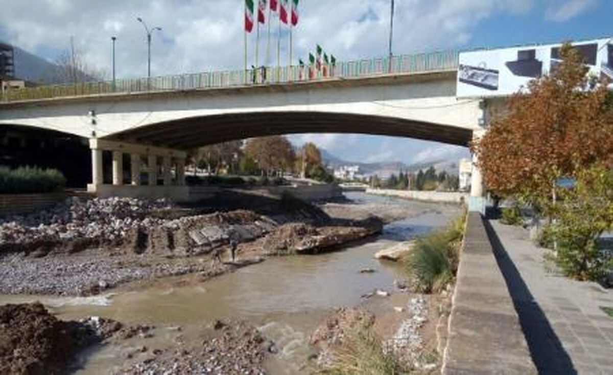 خودکشی مرد ۴۰ ساله از مرتفع ترین پل خرم آباد