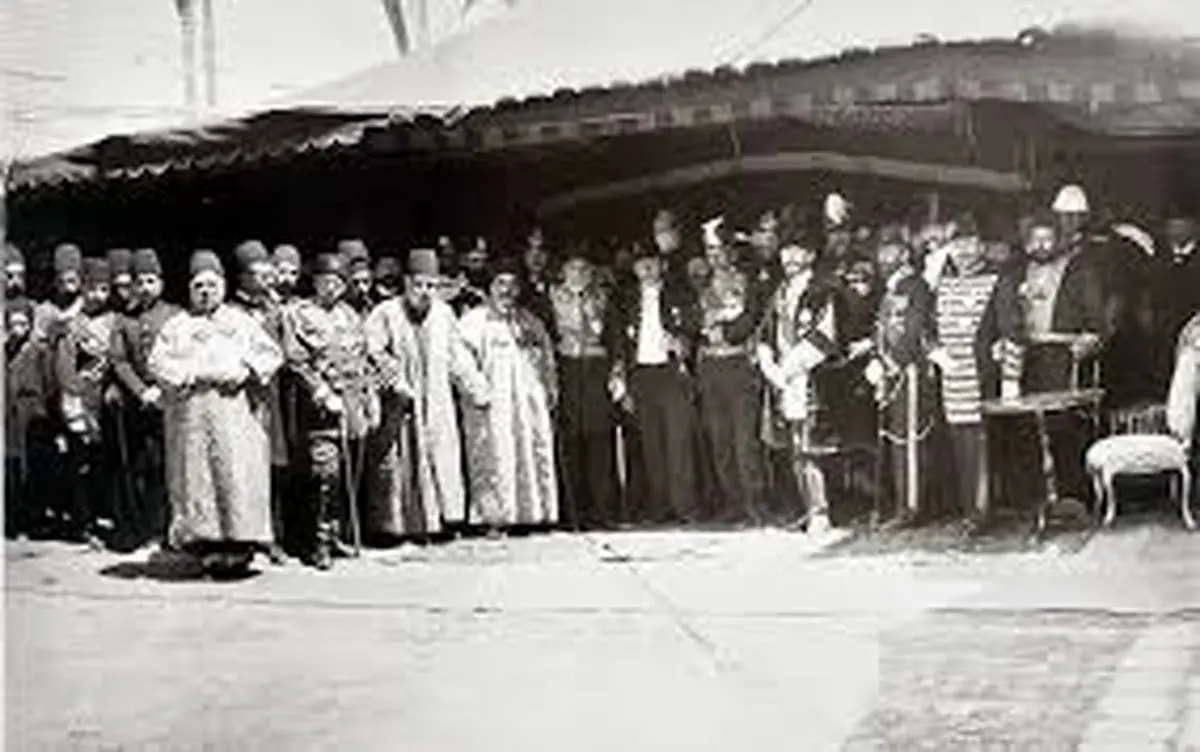 10 قاب تاریخی از تشییع جنازۀ ناصرالدین شاه قاجار 