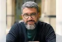 دختر رضا رشیدپور در کنار پدر و مادرش