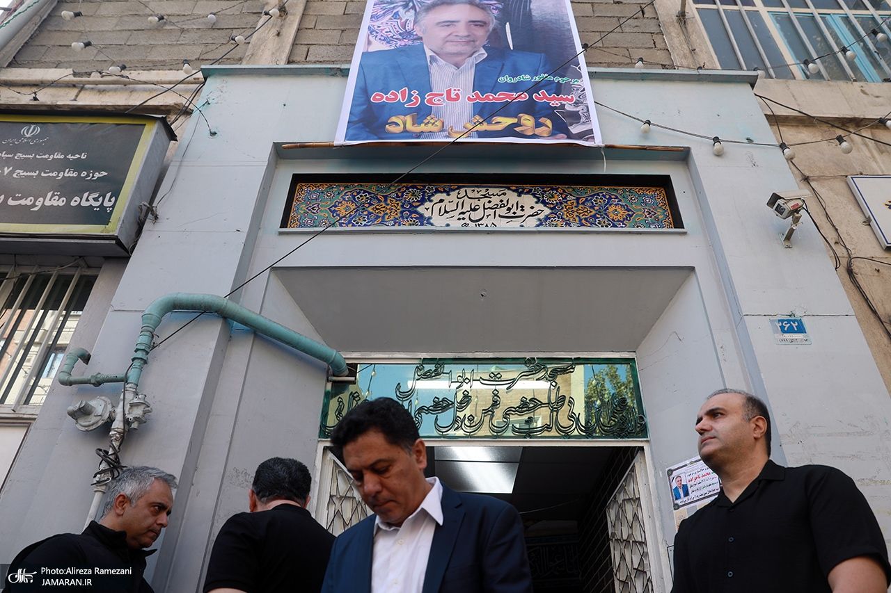 تصاویر: مراسم تشییع برادر سید مصطفی تاجزاده