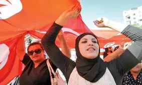 شعبده انقلاب و تبدیل جویبار به موج؛ علل وقوع بهار عربی و پیامدهای سیاسی و اجتماعی آن
