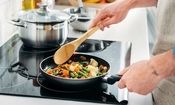 این ۷ ماده غذایی را هرگز دو بار گرم نکنید