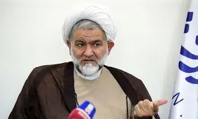  رئیسی با ۵۰۰ محافظ به پرند رفت/ مردم باید دور می ایستادند

