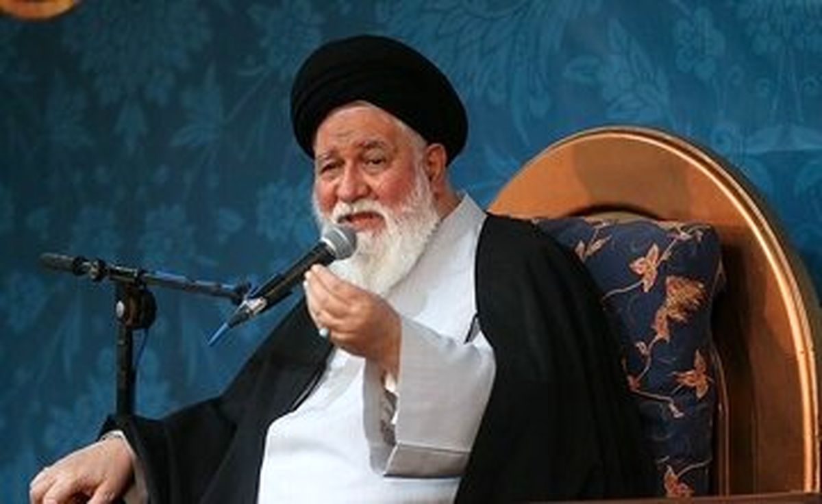 هشدار علم‌الهدی به دشمنان؛ اگر قرار است بی‌حجابی براندازی شود، باید به خواست مردم باشد