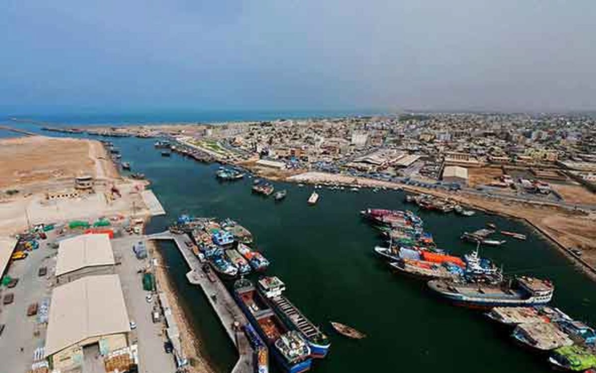 ساحل زیبای بندر گناوه پذیرای مسافران و گردشگران