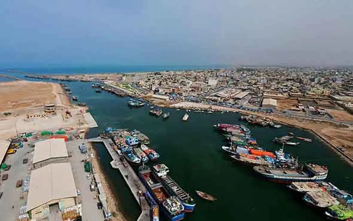 ساحل زیبای بندر گناوه پذیرای مسافران و گردشگران