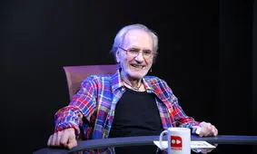 وضو گرفتن فردین برای بازی در یک فیلم