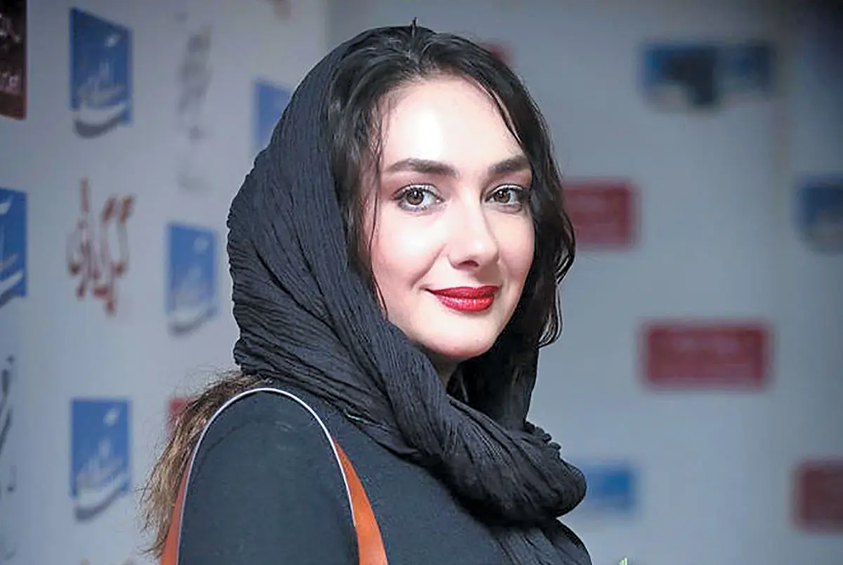 سفر در زمان؛ ژست جذاب «هانیه توسلی و محسن تنابنده» در پشت‌صحنه سریال «ابله»