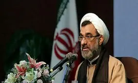 نباید فیلمی پخش شود که دختر به‌صورت پدر سیلی بزند؛ صوت و تصویر مسئله‌ای حاکمیتی است