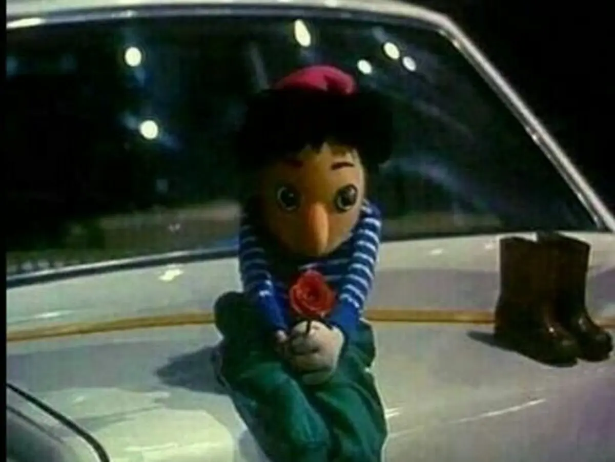 «کلاه‌قرمزی» از دل یک مورچه درآمد و ناگهان غیب شد
