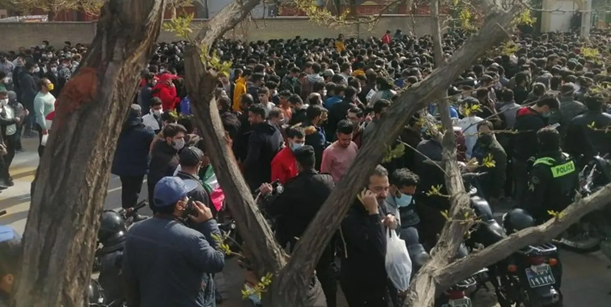  وزیر کشور با دستور رئیسی، مأمور بررسی حواشی مسابقه ایران و لبنان شد/ واکنش ها به راه ندادن زنان به ورزشگاه و درگیری های پیش آمده در مشهد/ ویدئو

