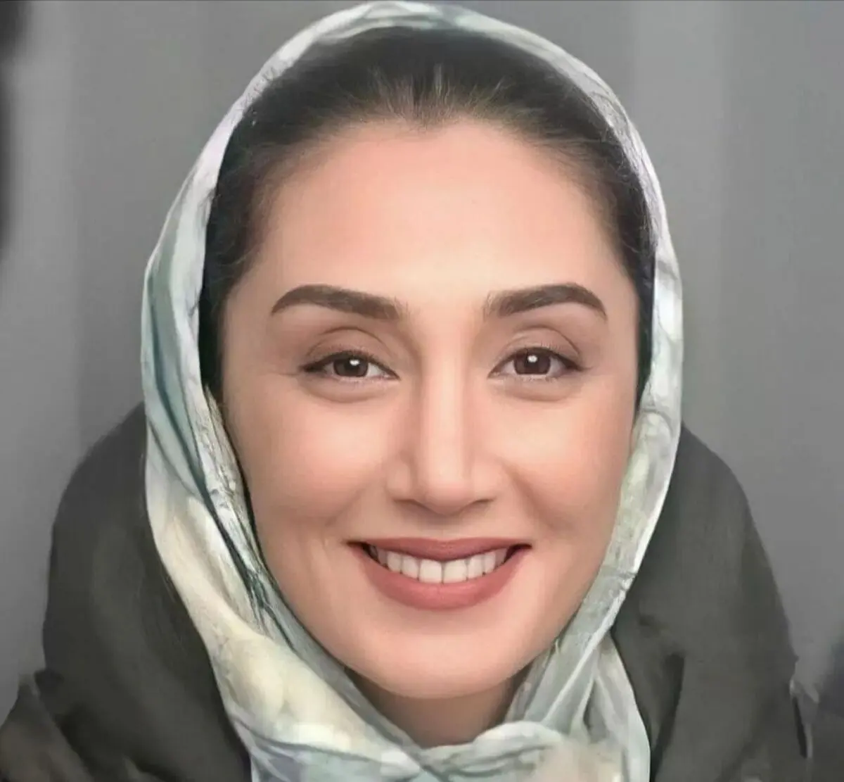 مهربانی هدیه تهرانی با سگ های خیابانی 