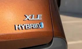 معنای تریم XLE در خودروهای تویوتا چست؟