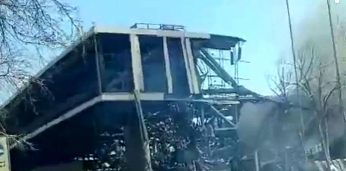 سالن دوازده هزار نفری آزادی با موشک تخریب شد/ ویدئو