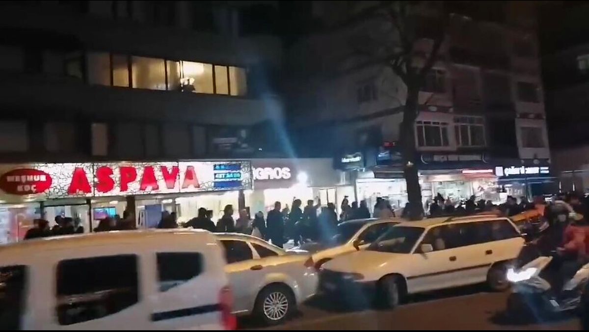 شب تلخ اردوغان؛ مردم خشمگین ترکیه به خیابان ها آمدند