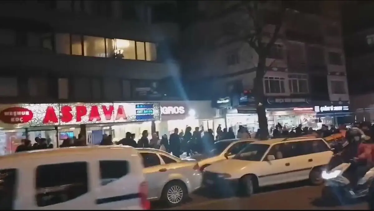 شب تلخ اردوغان؛ مردم خشمگین ترکیه به خیابان ها آمدند