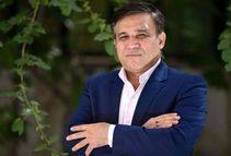 حمله روزنامه اصولگرا به علی تاجرنیا به خاطر استفاده از نام "تاج" برای تیم استقلال

