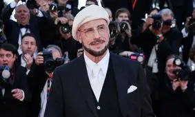 بازیگر ۷۰ ساله سینما ناگهان به ۴۰ سالگی برگشت/ ویدئو