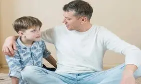 با کودکان حرف گوش نکن چگونه رفتار کنیم؟