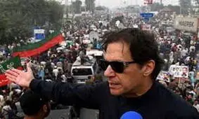 عمران خان از ناحیه هر دو پا هدف گلوله قرار گرفته است