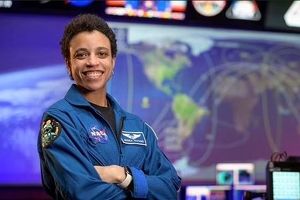 اولین زن فضانورد سیاه‌پوست / او ۶ ماه در فضا زندگی خواهد کرد