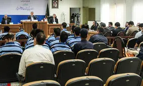 از تصمیم شخصی رئیس دادگاه انقلاب تا راه ندادن وکلا به دادگاه