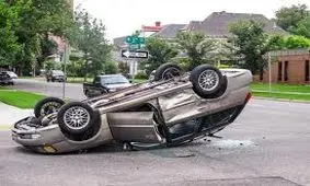 مرگ 2 مرد و یک زن سارق با چپ شدن ماشینشان هنگام فرار در شفت