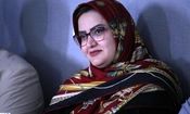 کنایه مینو خالقی به پیگیری نمایندگان اصفهان برای ابلاغ قانون حجاب؛ شهر در خطر ریزش است/ عکس