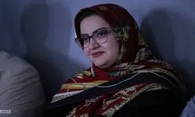 کنایه مینو خالقی به پیگیری نمایندگان اصفهان برای ابلاغ قانون حجاب؛ شهر در خطر ریزش است/ عکس